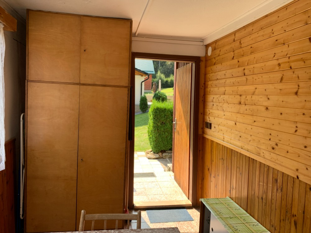 Chata č.5 - východ z chaty