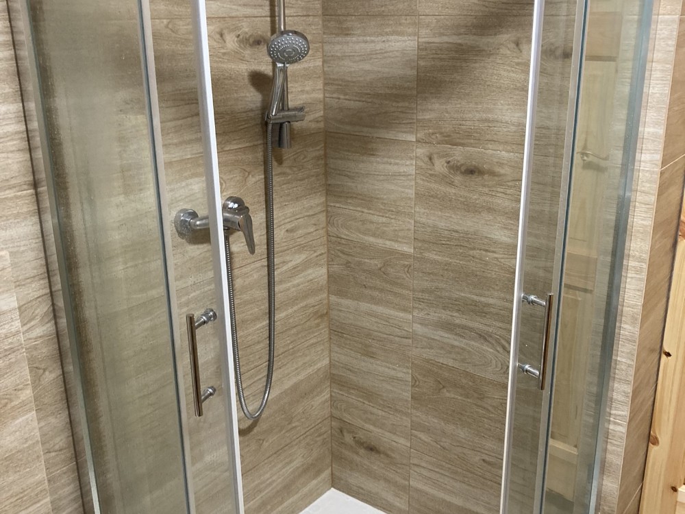 Chata č.5 - společná koupelna